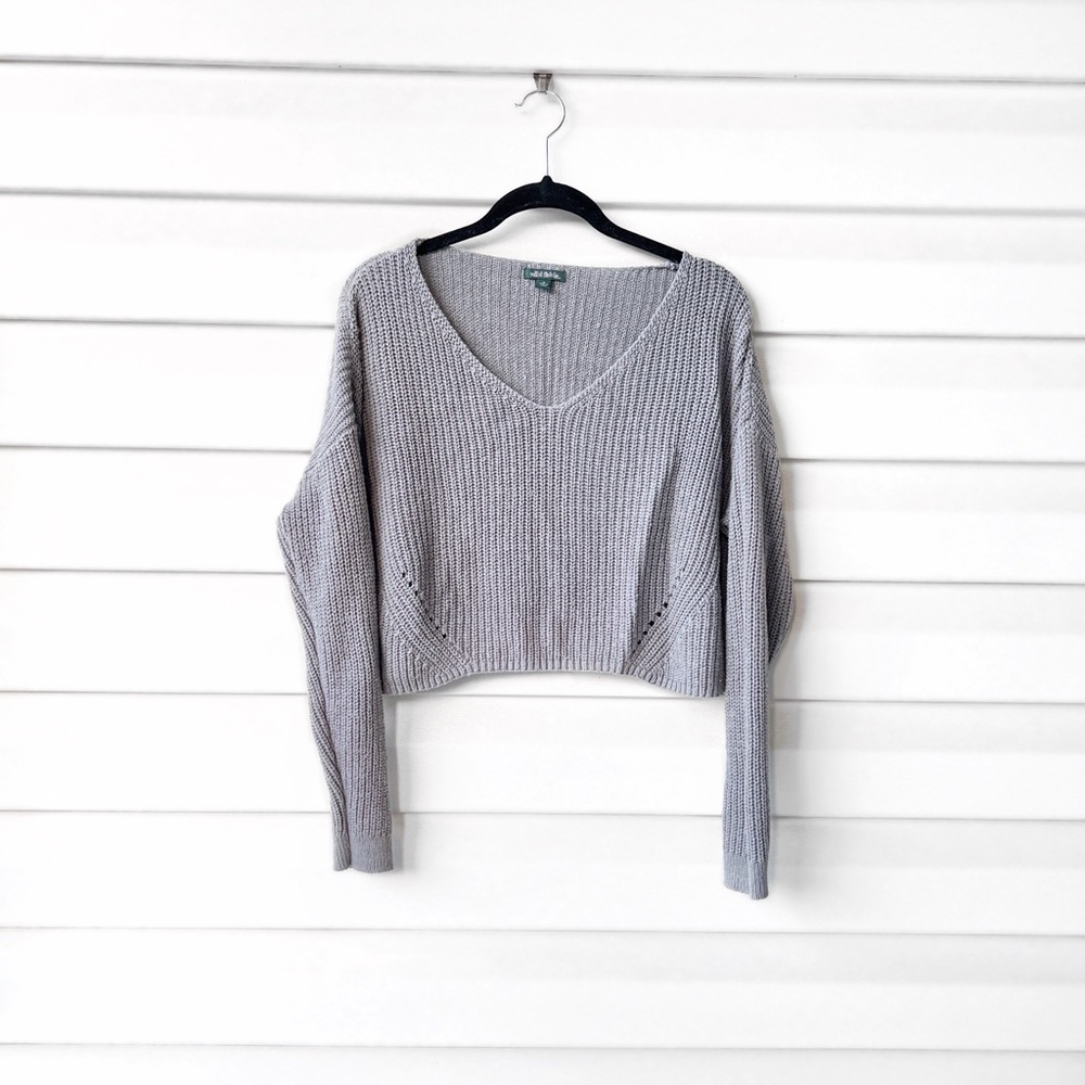 V-Neck Pullover Cropped Sweater